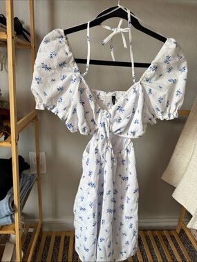 H&M Divided White Floral Puff Sleeve Midi Dress with Blue Print